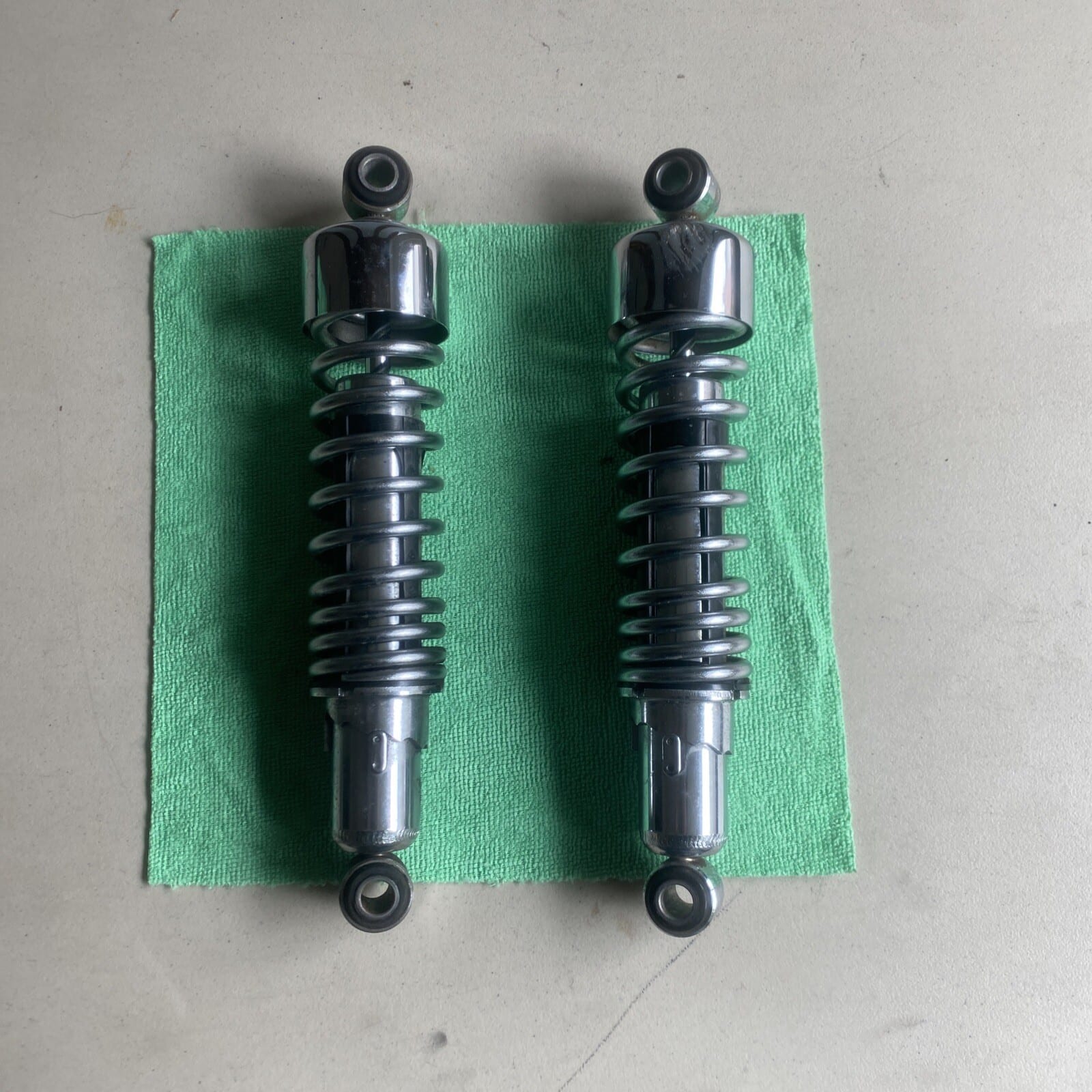 Harley Davidson Sportster 883 Super LOW PAIR 11.75" REAR SHOCK Absorbers Suspens
