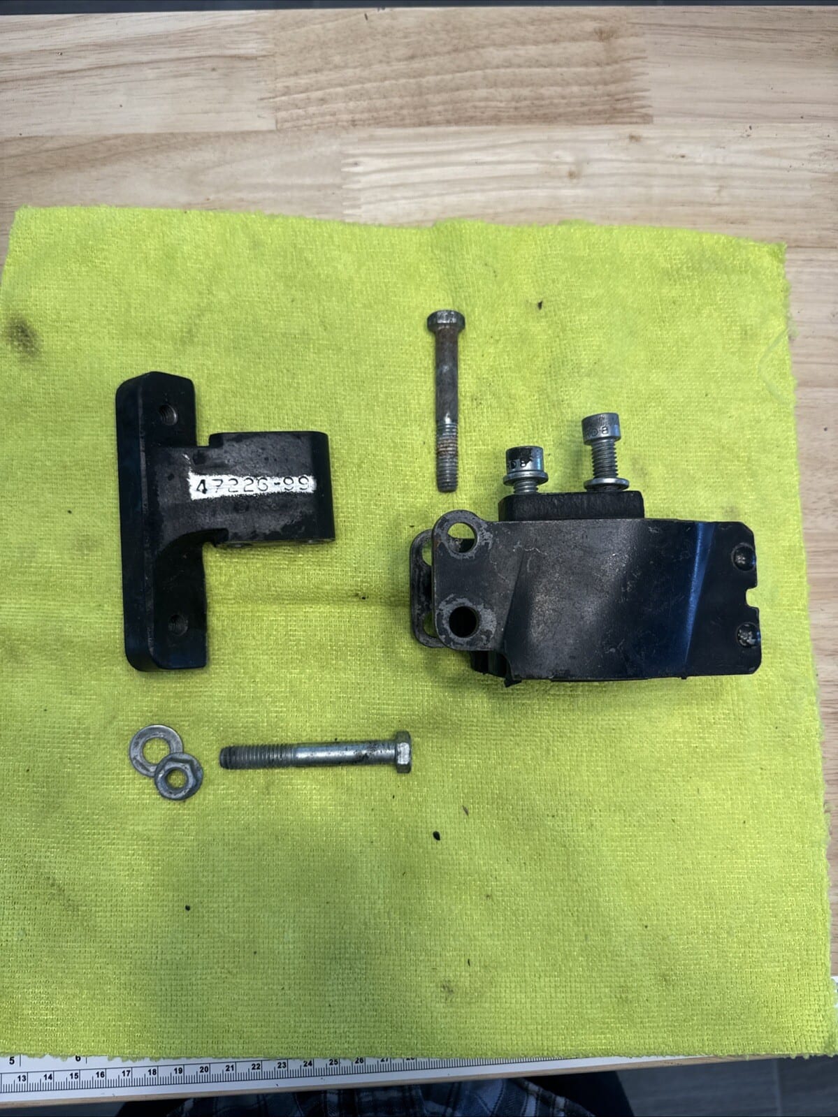 OEM Harley-Davidson DYNA Front motor mount engine  47583-90B And 47226-99