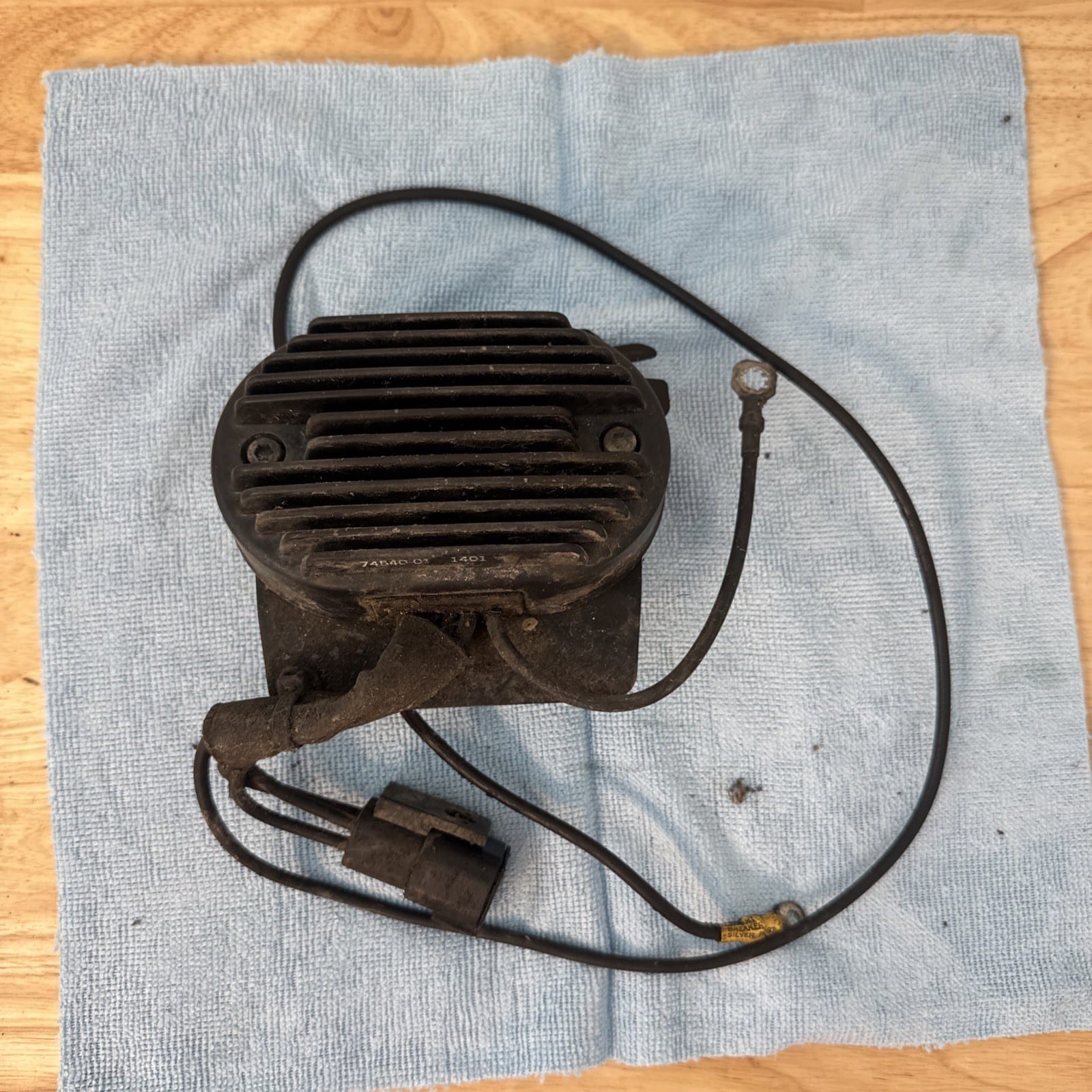 2001 01 Harley FXSTSI Softail Voltage Regulator Rectifier 74540-01