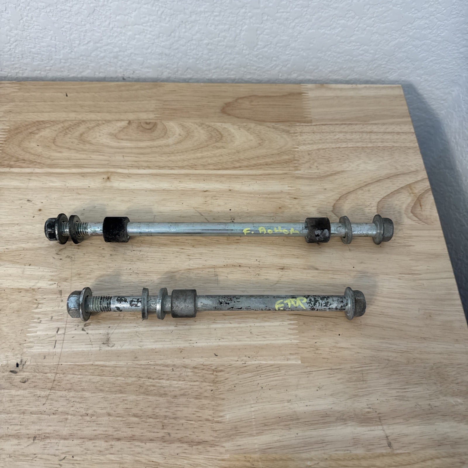 2000-2011 Harley Davidson Heritage Softail FLSTC Engine Mounting Bolts