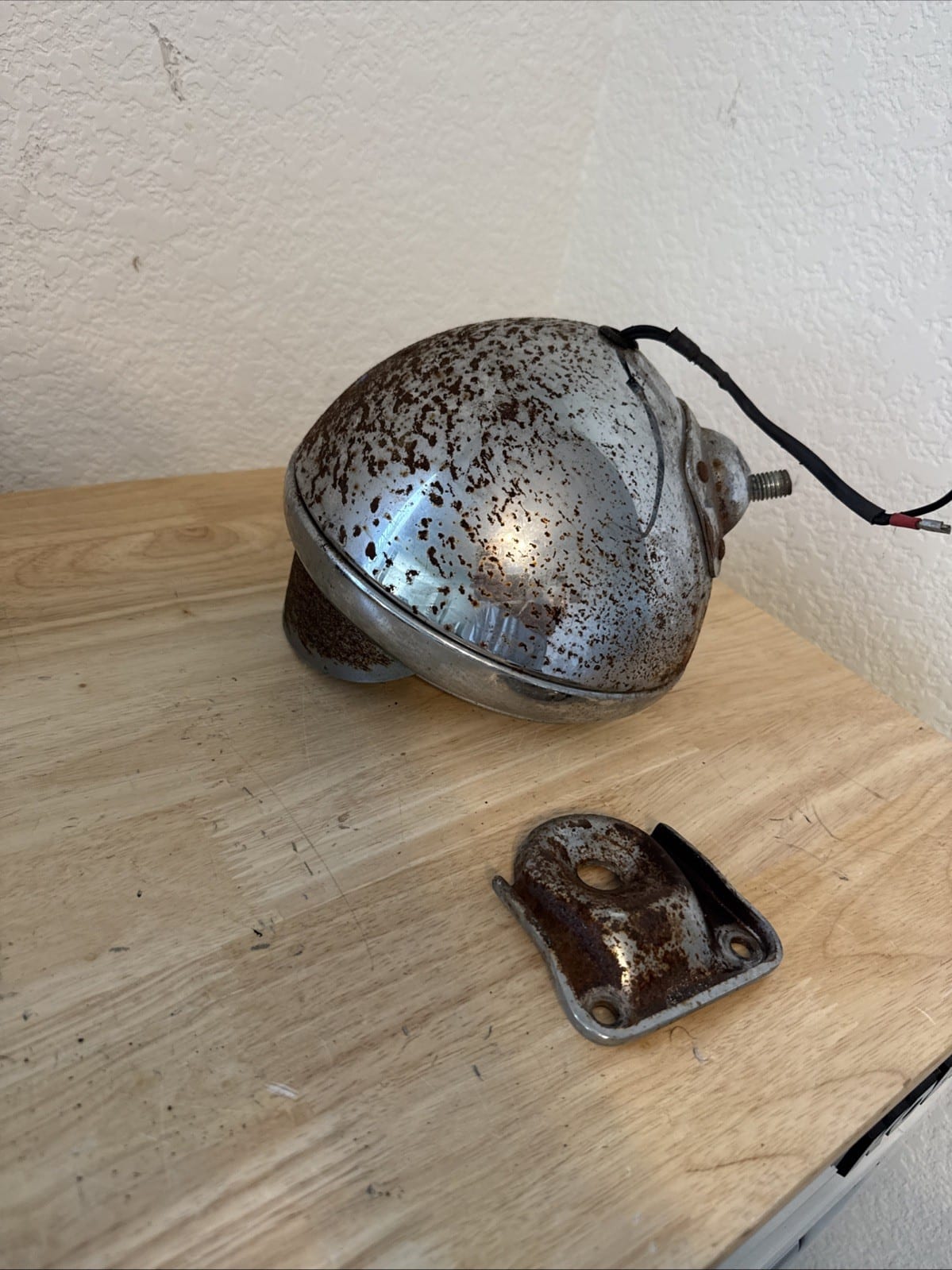 Harley-Davidson Headlight w/Mount Hydra Glide Panhead EL FL Chopper Repro