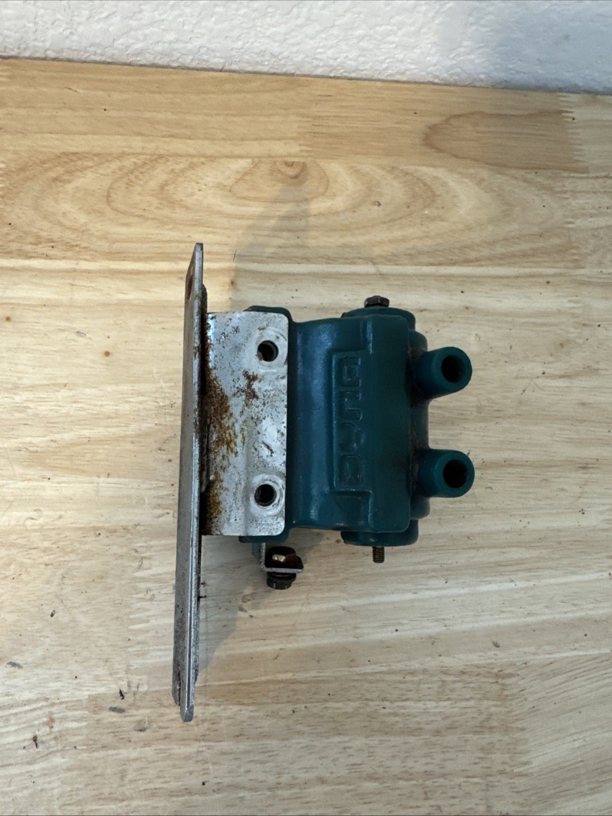 DYNA COIL 65-85 Shovelhead Ignition COIL Bracket USED